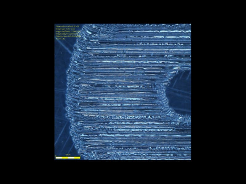 3M™ 보호 필름(PET) 레이저 절단과 9.3μm 레이저 광학 현미경 이미지
